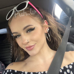 Christelle, 23