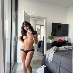 Rachelle, 28