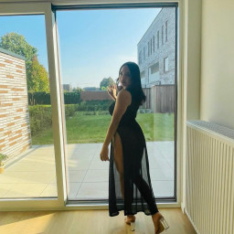 Bruna, 29