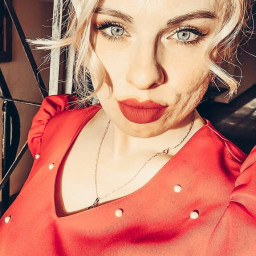 Камилла, 33