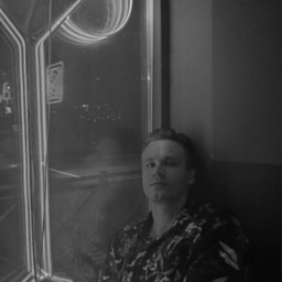 Максим, 26