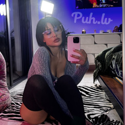 Rachelle, 26