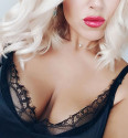 Eva, 24