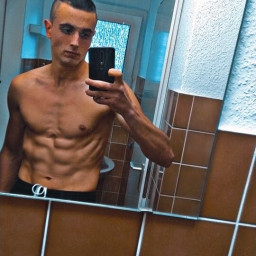 Deniss, 26