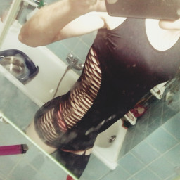 Milana, 43