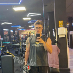 Rich, 25