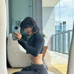 Rachelle Mav, 26