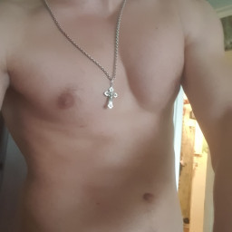 Виктор, 33