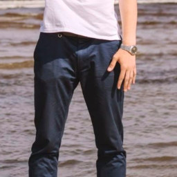 Alex, 33