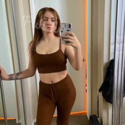 Christelle, 23