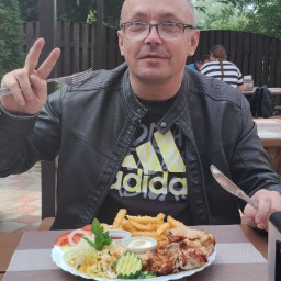 Dainis, 41