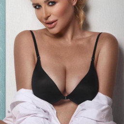 Katrin, 35
